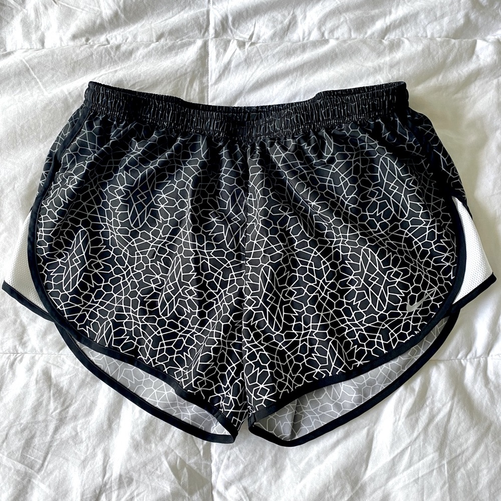 NWOT Nike Running DRI-FIT Shorts Size Small